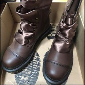 Dr. Martens Aimilita Boots
